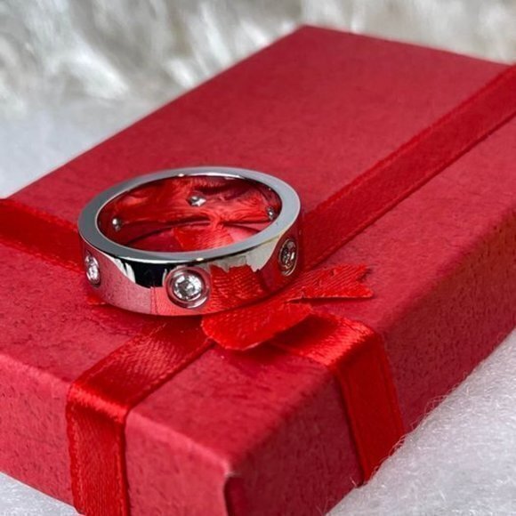 Jewelry - Forever In Love Ring - Stainless Steel SILVER TONE with stone Size‎ 8Forever In